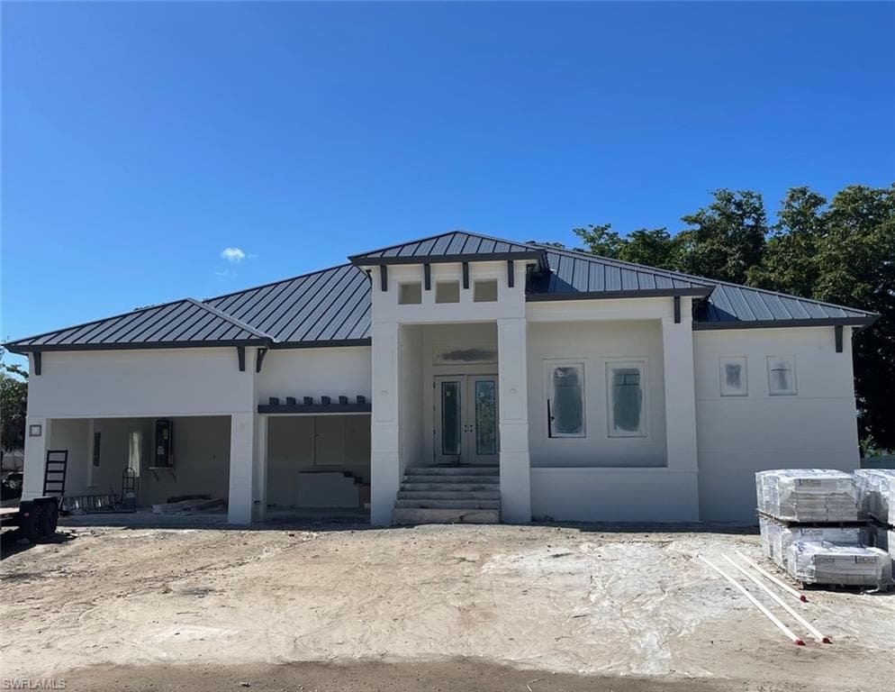 82 Tahiti Rd, Marco Island, FL 34145-1