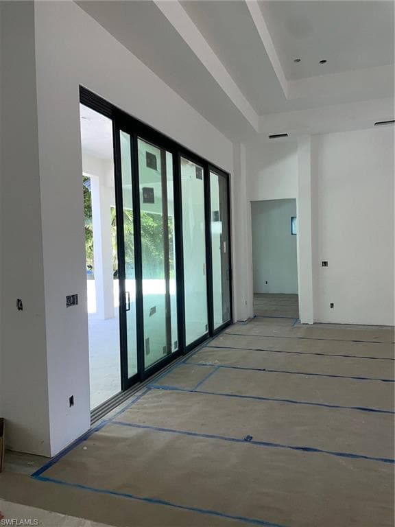 82 Tahiti Rd, Marco Island, FL 34145-5