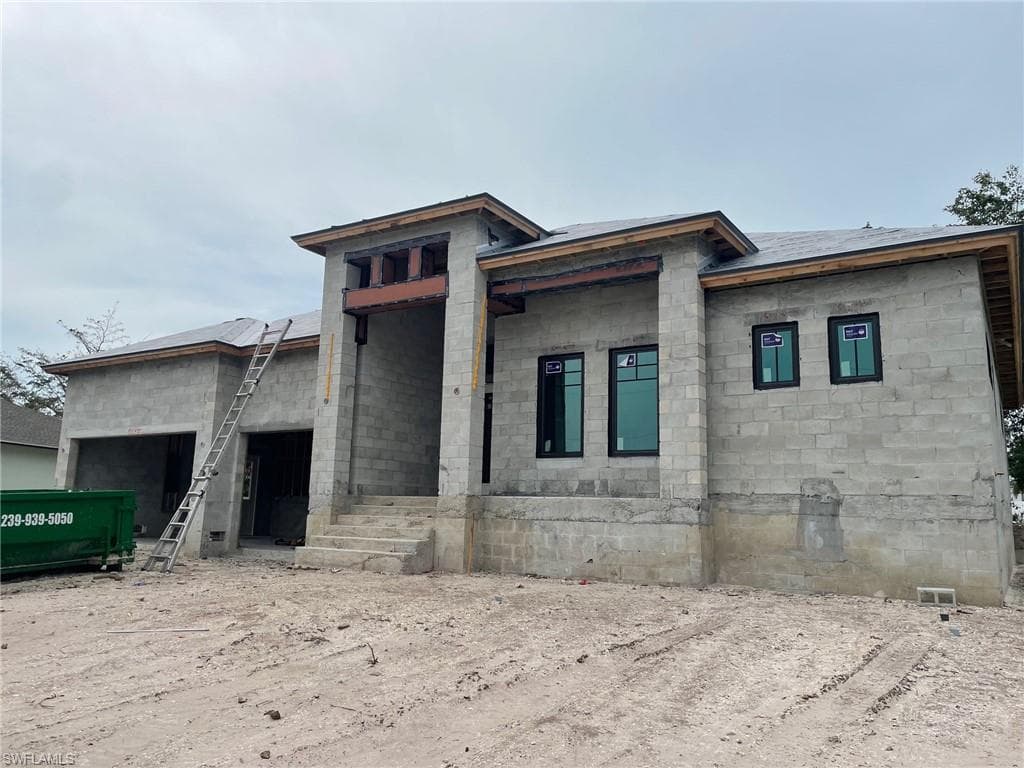 82 Tahiti Rd, Marco Island, FL 34145-7