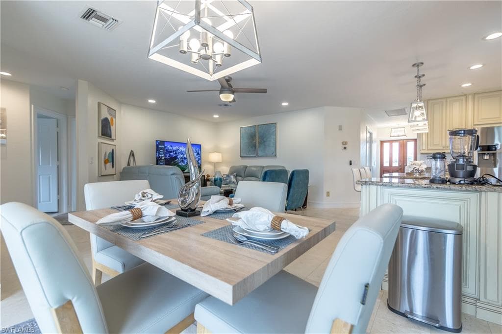 528 Tigertail Ct, Marco Island, FL 34145-17