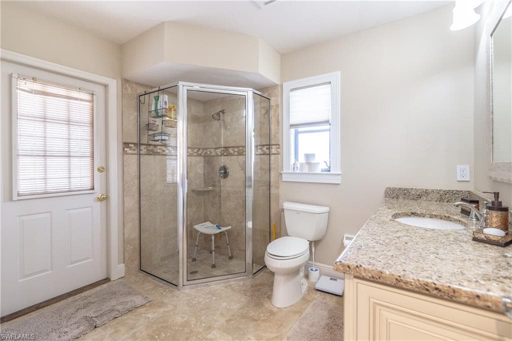 528 Tigertail Ct, Marco Island, FL 34145-19