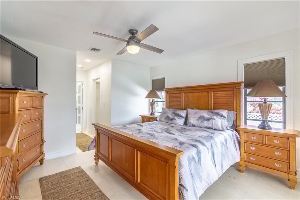 528 Tigertail Ct, Marco Island, FL 34145-23