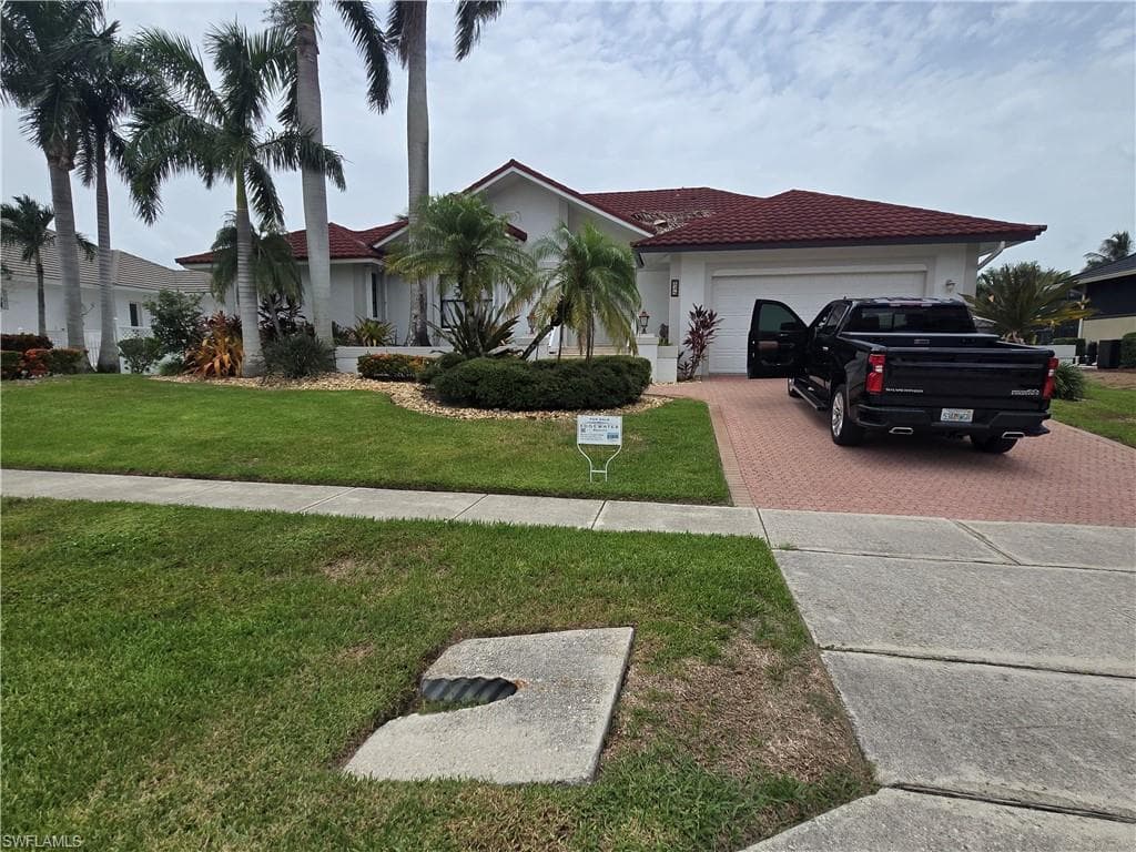 528 Tigertail Ct, Marco Island, FL 34145-27