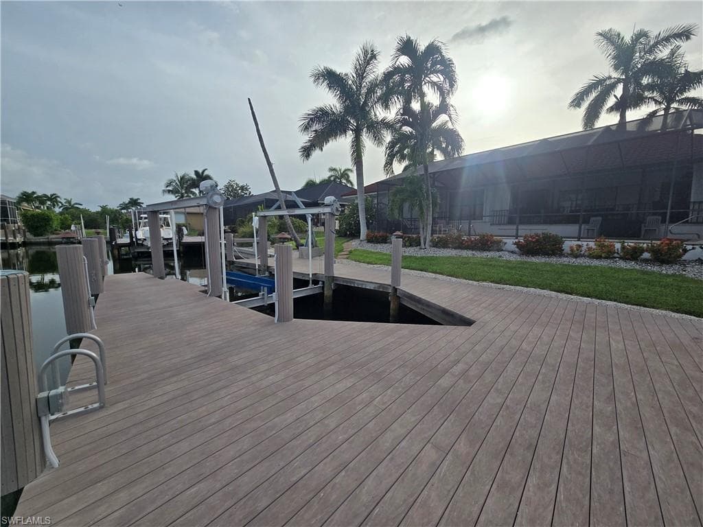 528 Tigertail Ct, Marco Island, FL 34145-29