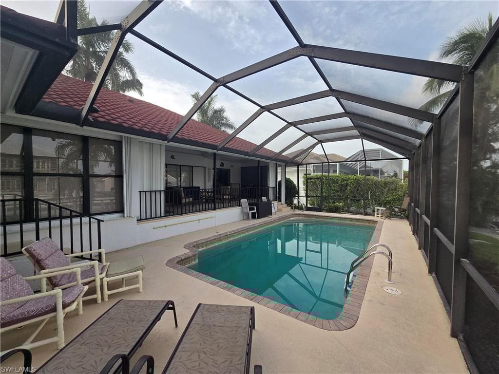 528 Tigertail Ct, Marco Island, FL 34145-33