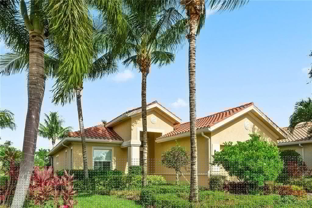 9197 Campanile Cir, Naples, FL 34114-2