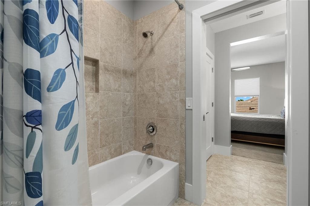 14844 Dockside Ln, Naples, FL 34114-27