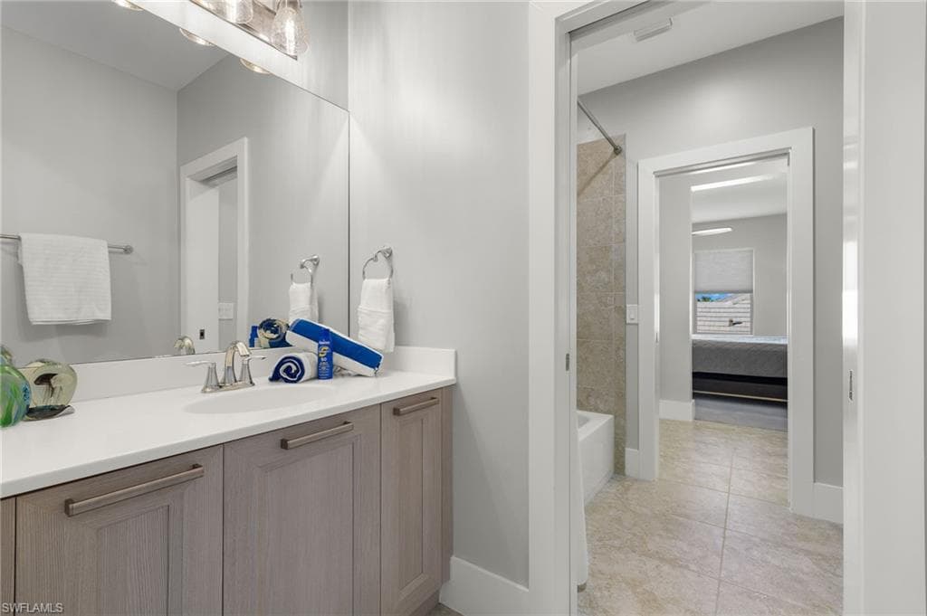 14844 Dockside Ln, Naples, FL 34114-28