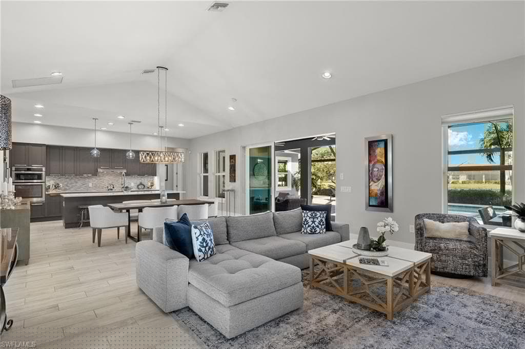 14844 Dockside Ln, Naples, FL 34114-8