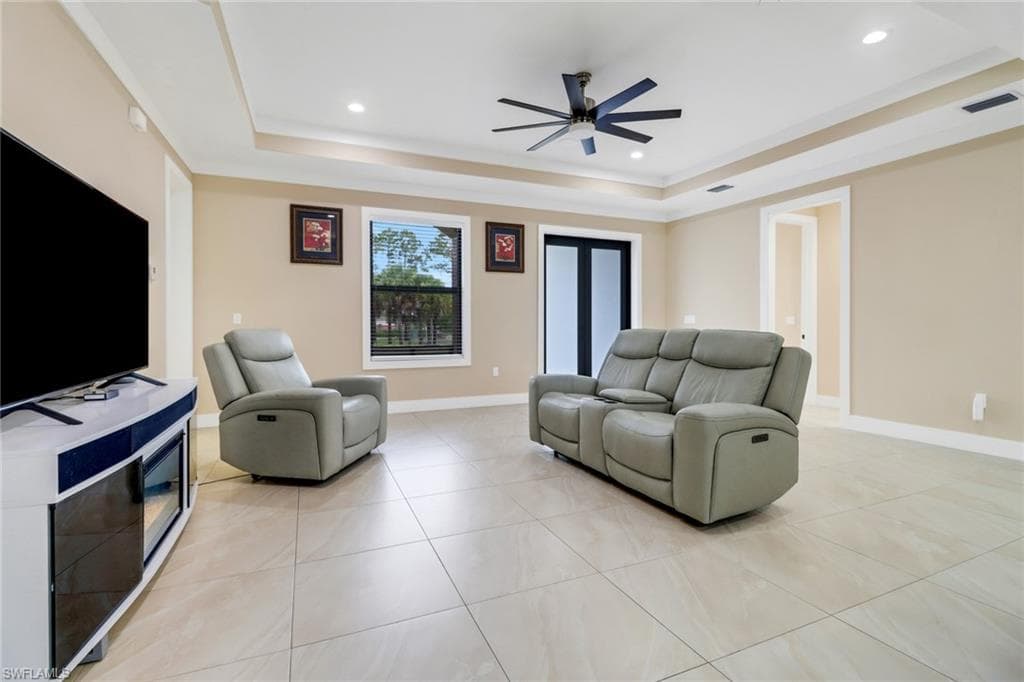 3170 Everglades Blvd S, Naples, FL 34117-9