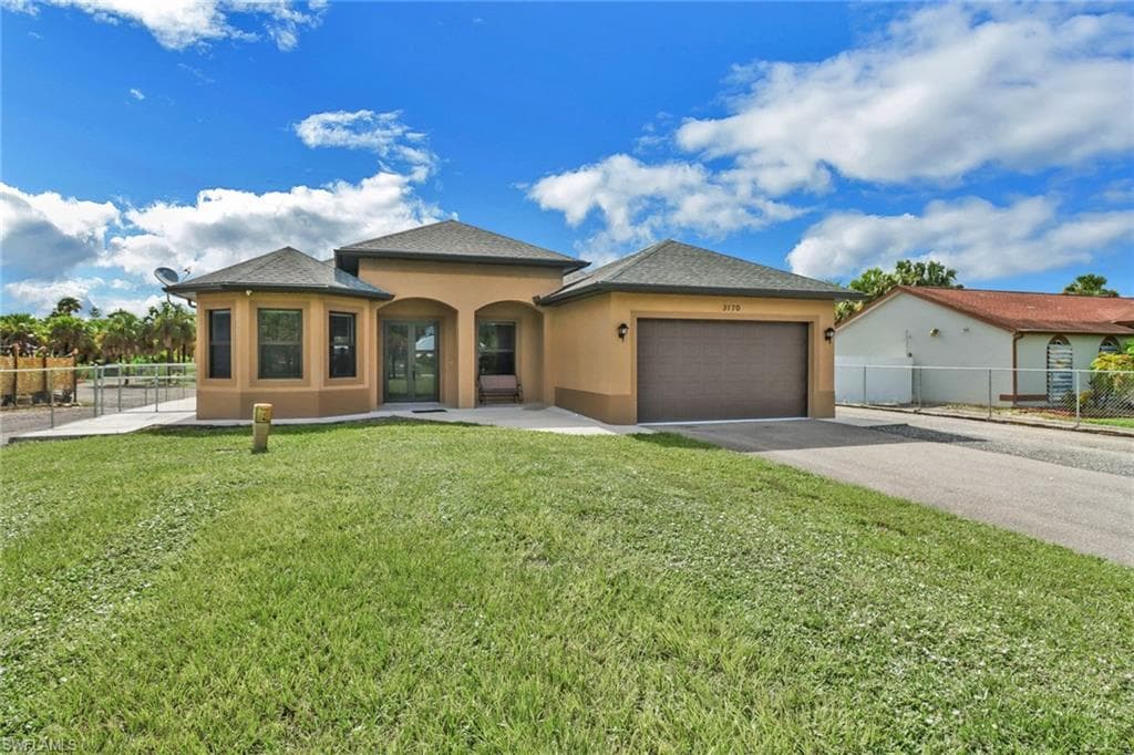 3170 Everglades Blvd S, Naples, FL 34117-1
