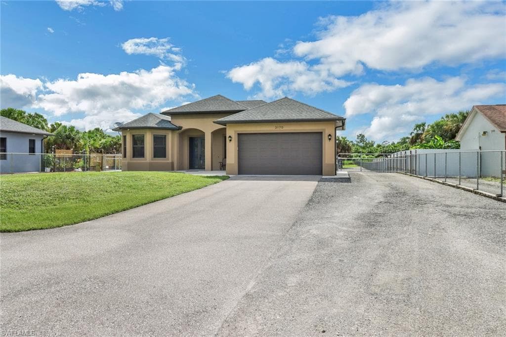 3170 Everglades Blvd S, Naples, FL 34117-3