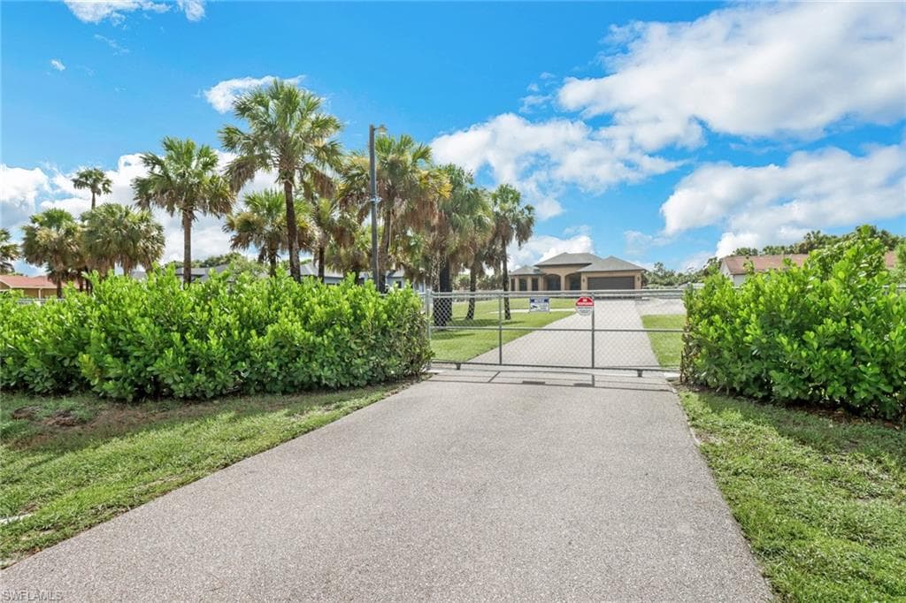 3170 Everglades Blvd S, Naples, FL 34117-40