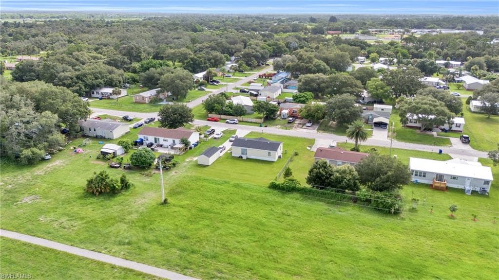 4185 Tanglewood Ln, Labelle, FL 33935-32