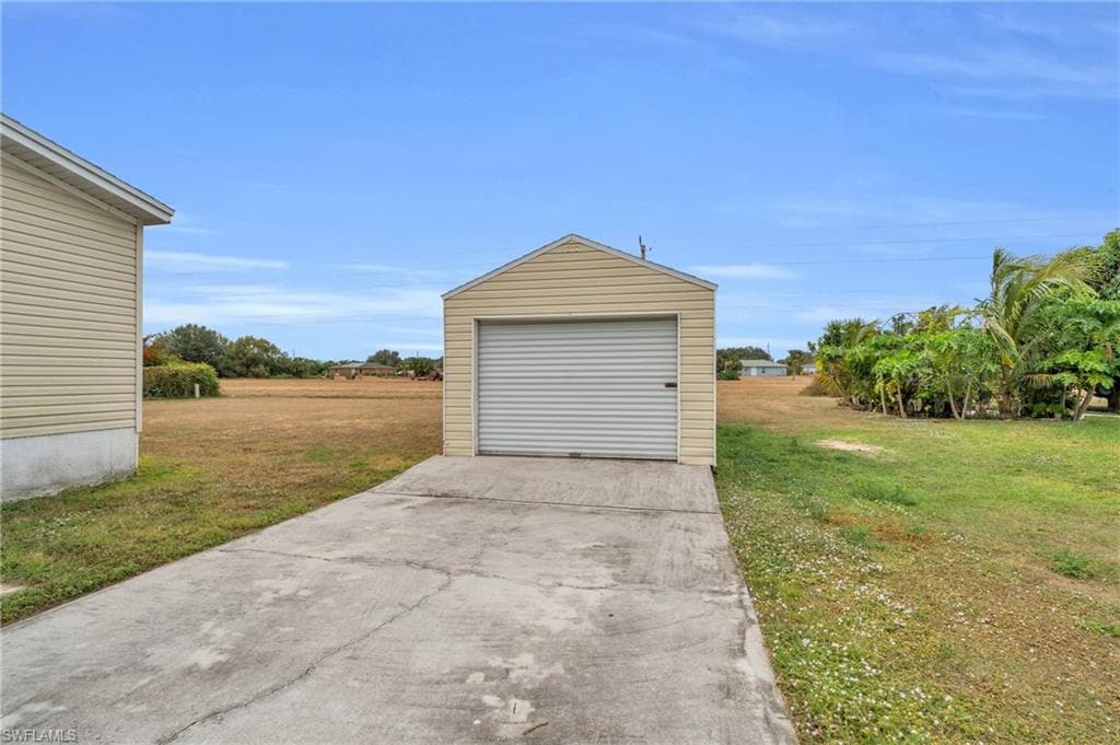 4185 Tanglewood Ln, Labelle, FL 33935-33
