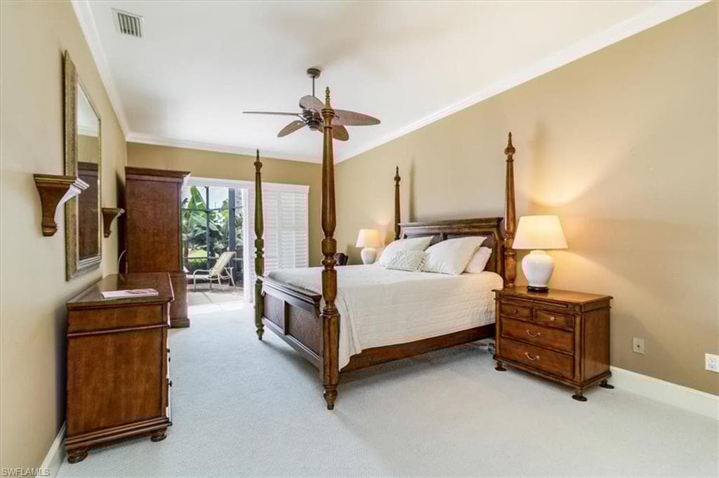963 Fountain Run, Naples, FL 34119-18