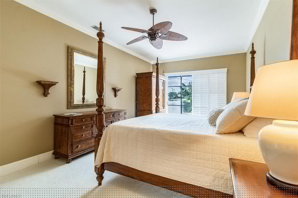 963 Fountain Run, Naples, FL 34119-19