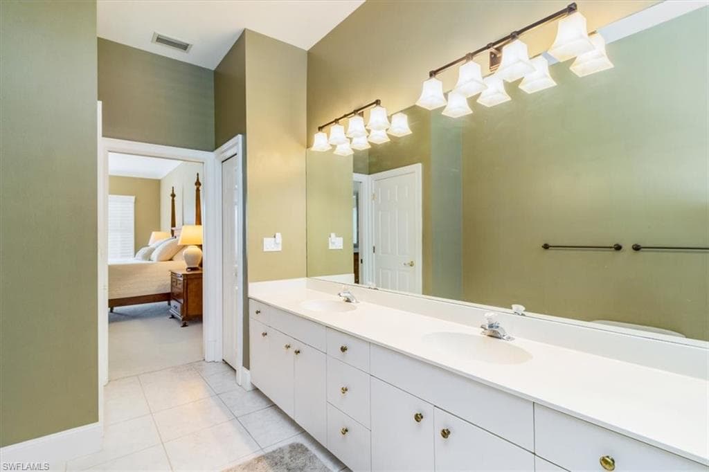 963 Fountain Run, Naples, FL 34119-20