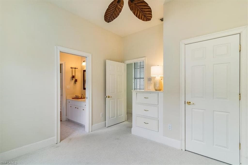 963 Fountain Run, Naples, FL 34119-25
