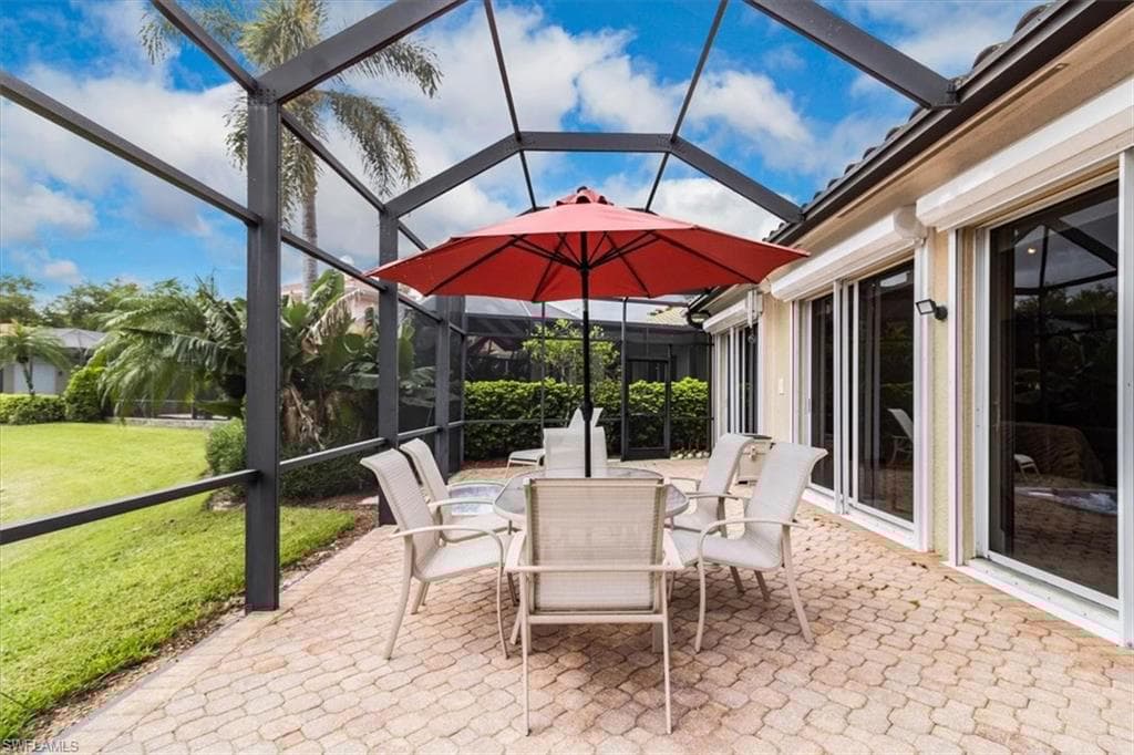 963 Fountain Run, Naples, FL 34119-30