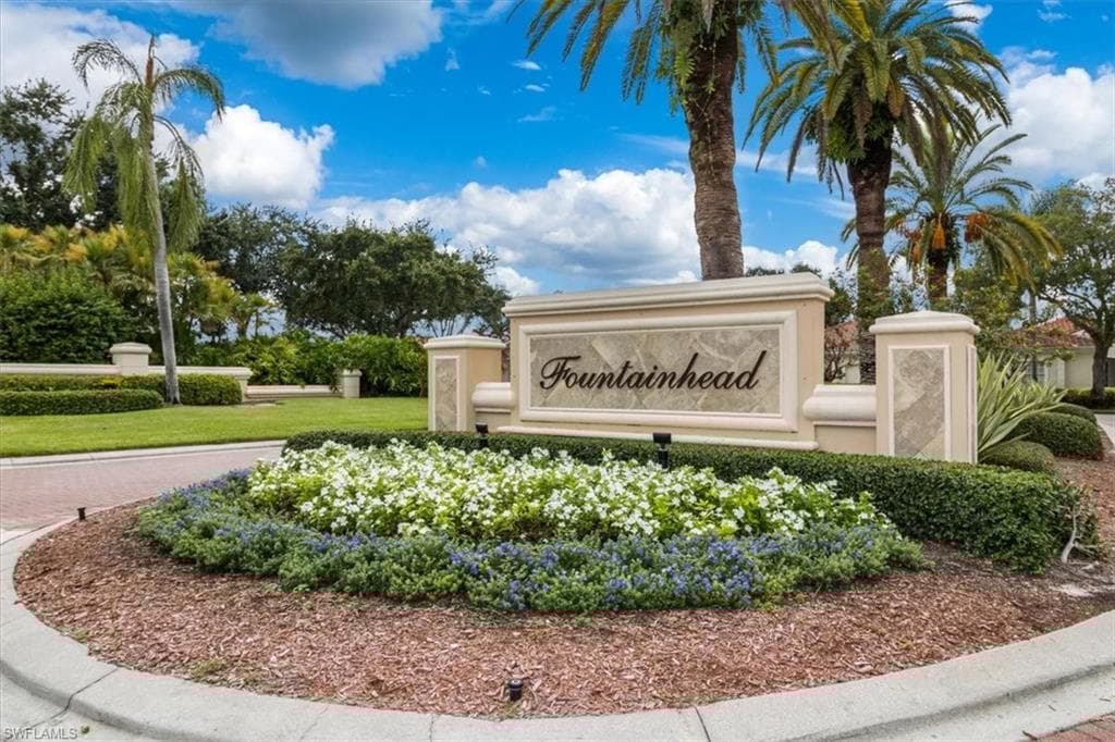 963 Fountain Run, Naples, FL 34119-34