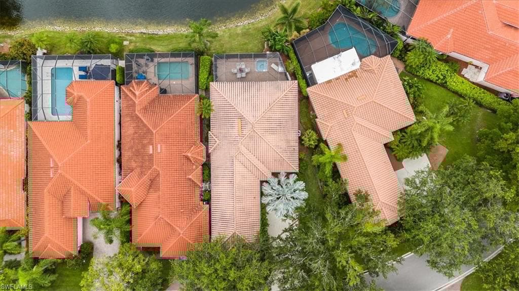963 Fountain Run, Naples, FL 34119-41