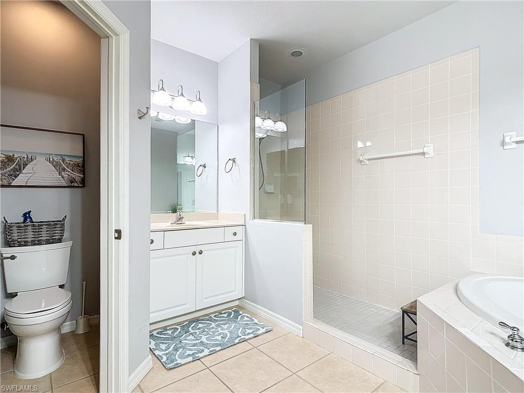 12854 Carrington Cir 204, Naples, FL 34105-20