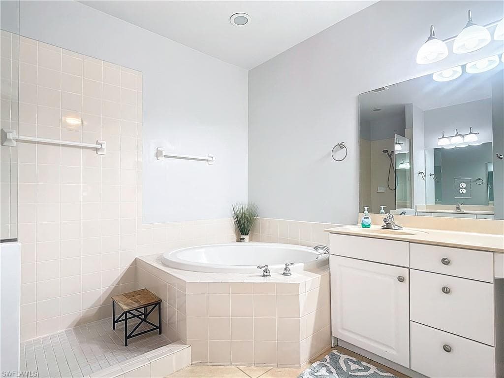 12854 Carrington Cir 204, Naples, FL 34105-22