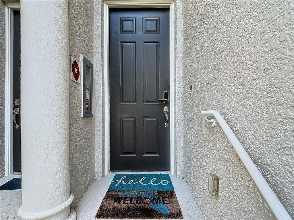 12854 Carrington Cir 204, Naples, FL 34105-35