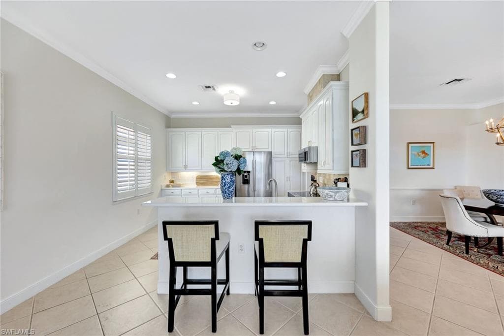 3971 Jasmine Lake Cir, Naples, FL 34119-8