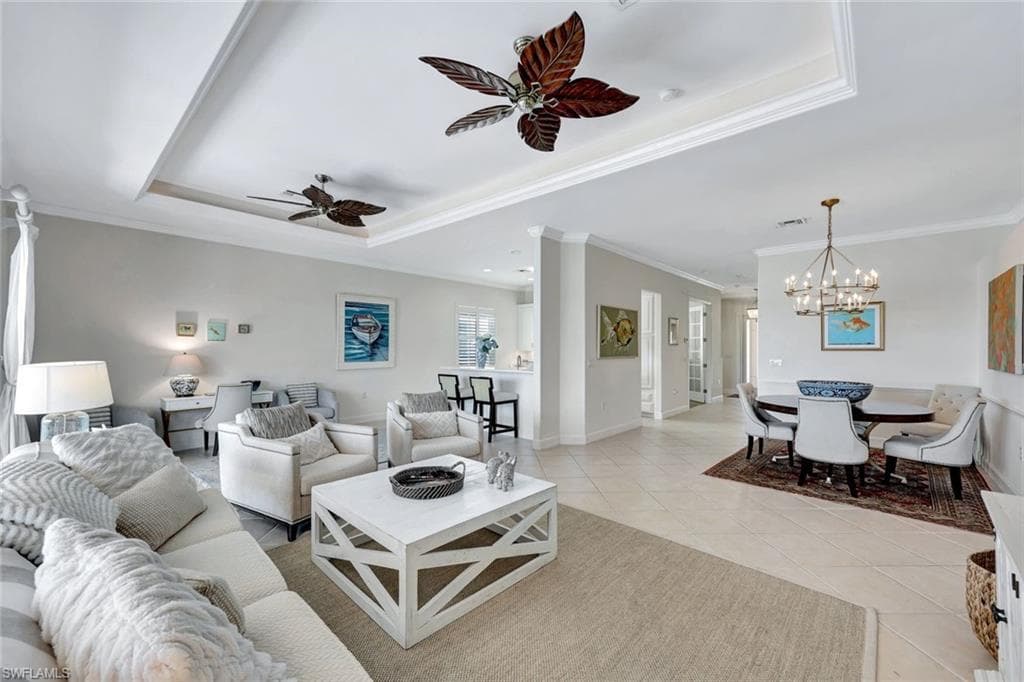 3971 Jasmine Lake Cir, Naples, FL 34119-7