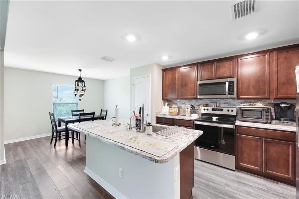 3620 38th Ter, Cape Coral, FL 33993-9