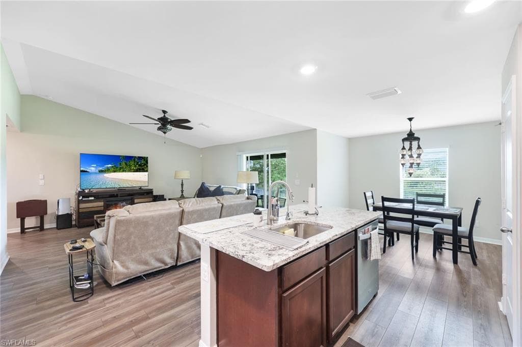 3620 38th Ter, Cape Coral, FL 33993-10