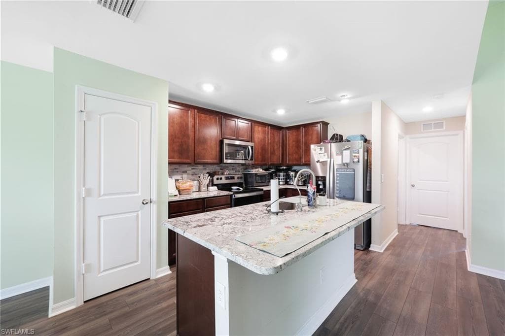 3620 38th Ter, Cape Coral, FL 33993-11