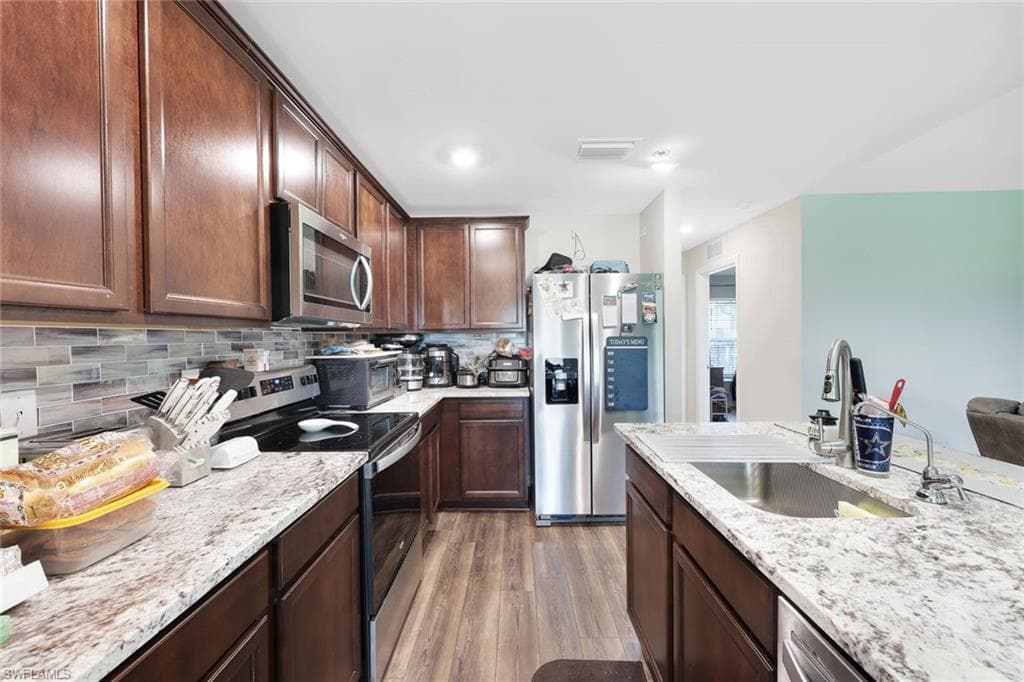 3620 38th Ter, Cape Coral, FL 33993-12