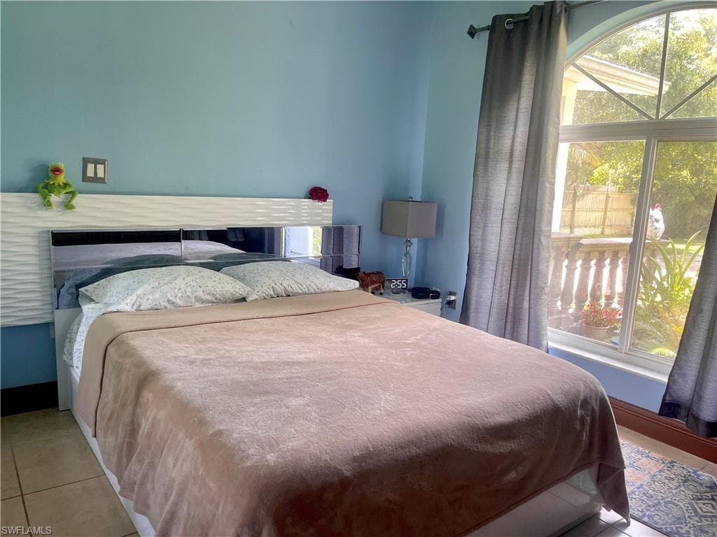 5930 Lancewood Way, Naples, FL 34116-12