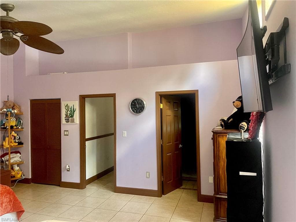 5930 Lancewood Way, Naples, FL 34116-18