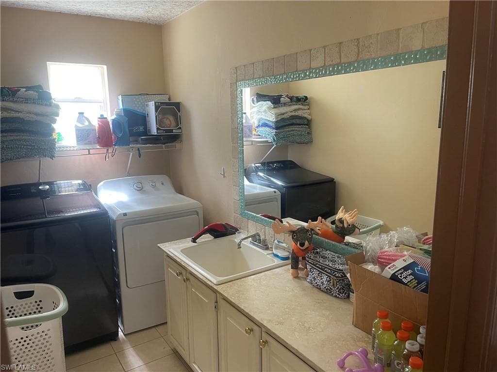 5930 Lancewood Way, Naples, FL 34116-22