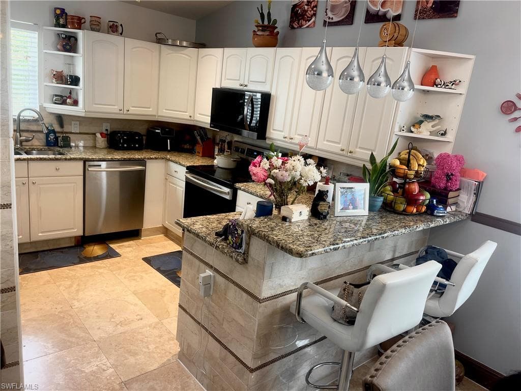 5930 Lancewood Way, Naples, FL 34116-8