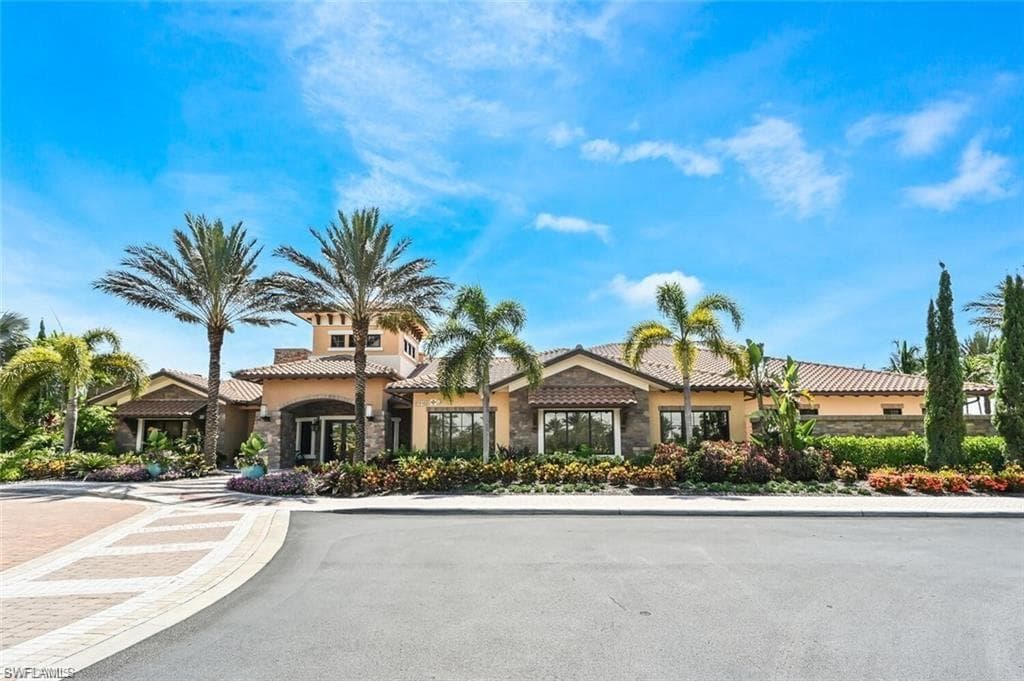 9374 Pocida Ct 102, Naples, FL 34119-20