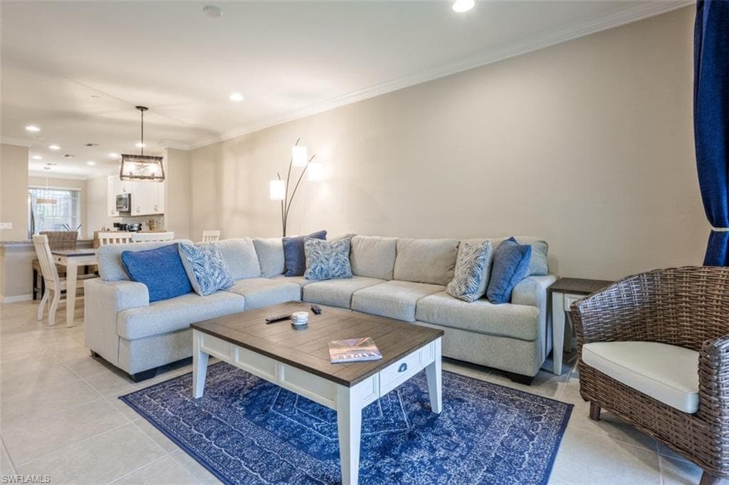 9374 Pocida Ct 102, Naples, FL 34119-4