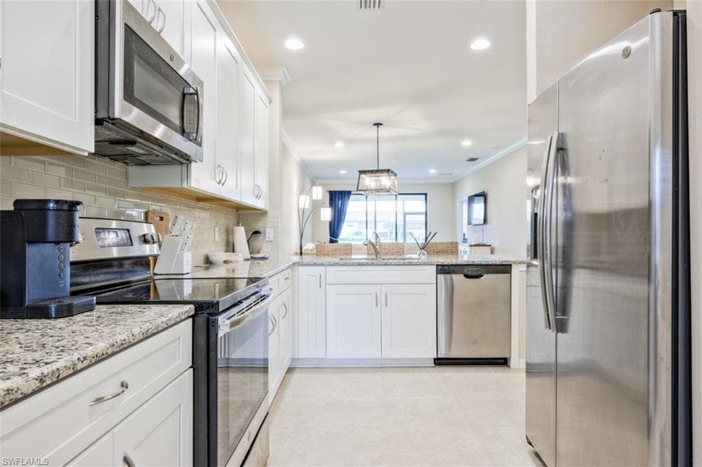 9374 Pocida Ct 102, Naples, FL 34119-6