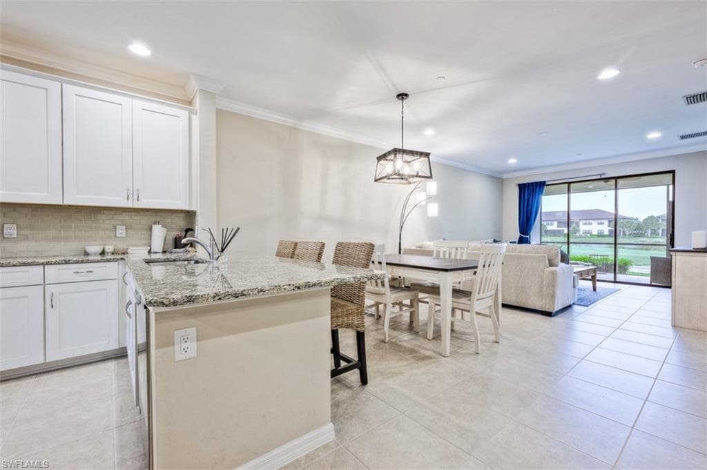 9374 Pocida Ct 102, Naples, FL 34119-7
