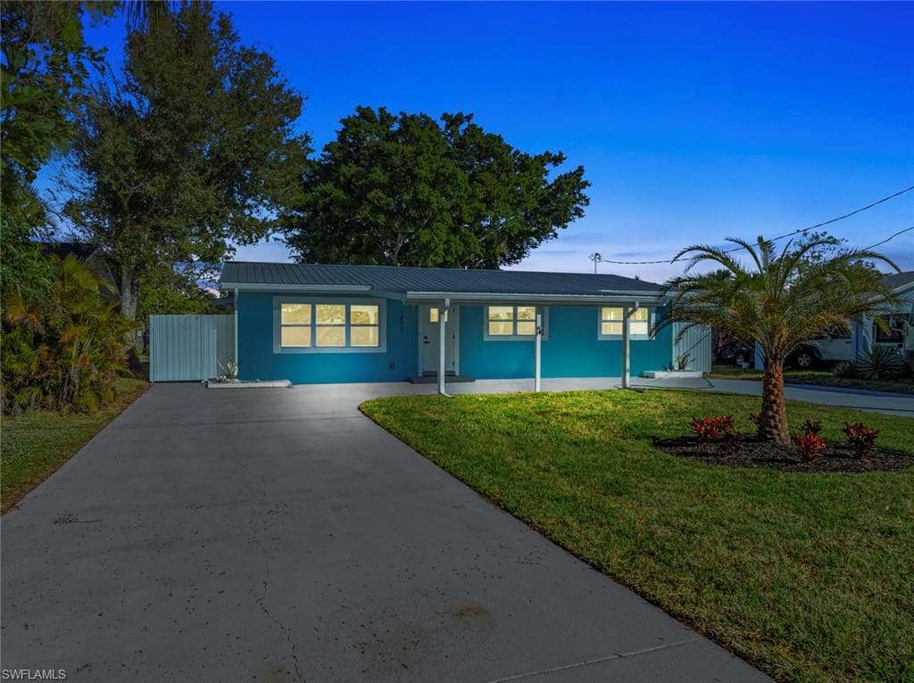 12511 Davis Blvd, Fort Myers, FL 33905-3