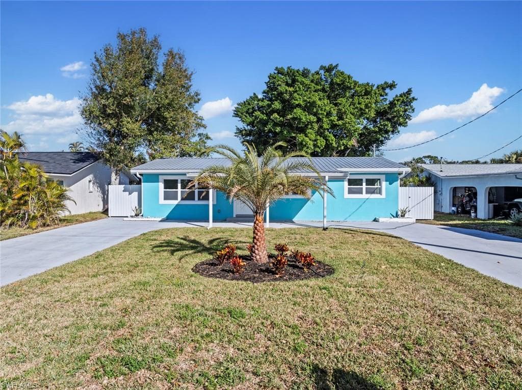12511 Davis Blvd, Fort Myers, FL 33905-5