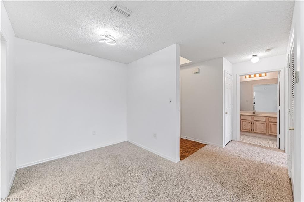 900 Arbor Lake Dr 9-307, Naples, FL 34110-9