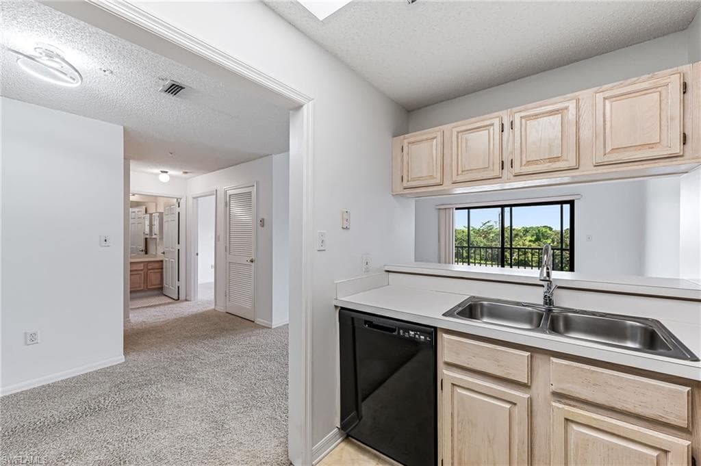 900 Arbor Lake Dr 9-307, Naples, FL 34110-13