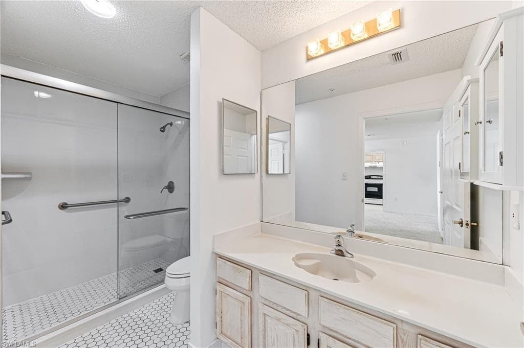 900 Arbor Lake Dr 9-307, Naples, FL 34110-18
