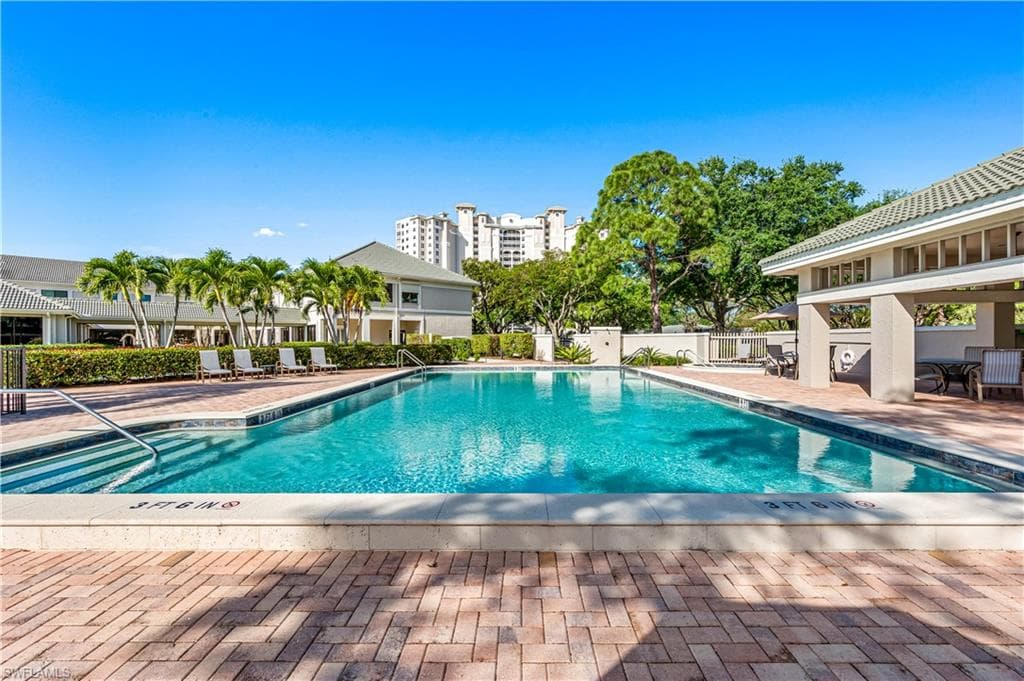 900 Arbor Lake Dr 9-307, Naples, FL 34110-30