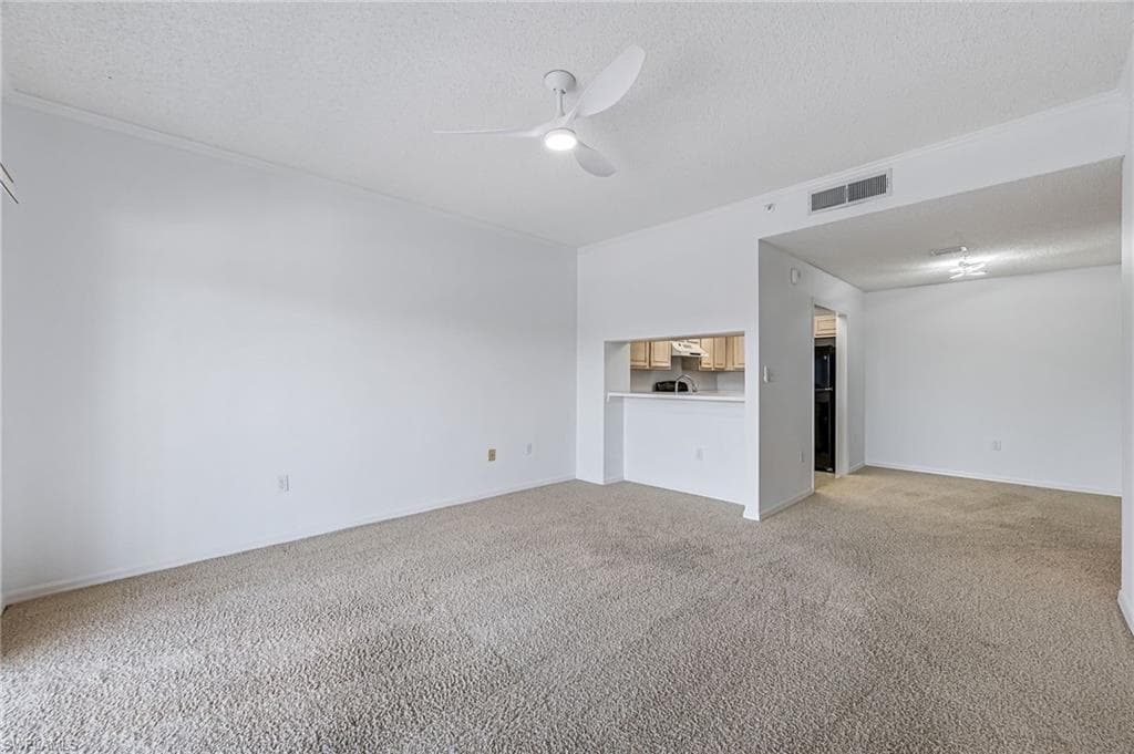 900 Arbor Lake Dr 9-307, Naples, FL 34110-4